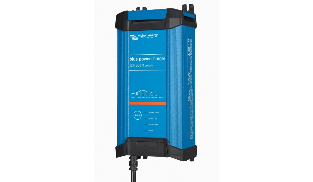 Зарядное устройство Blue Power Charger 12/30 IP22 (1) 12В, 30А, (Victron Energy)